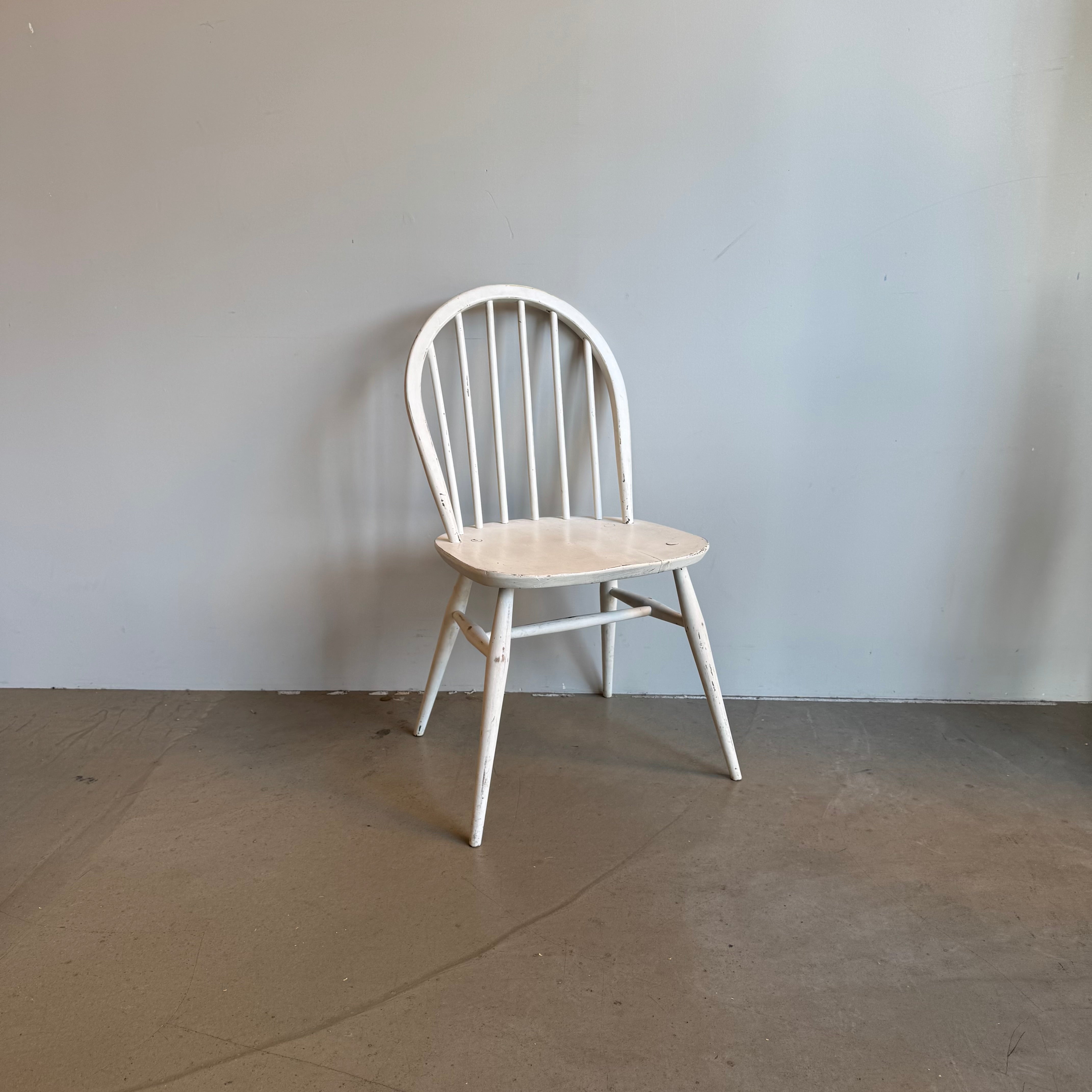 ERCOL フープバックチェア ホワイト – & vintage