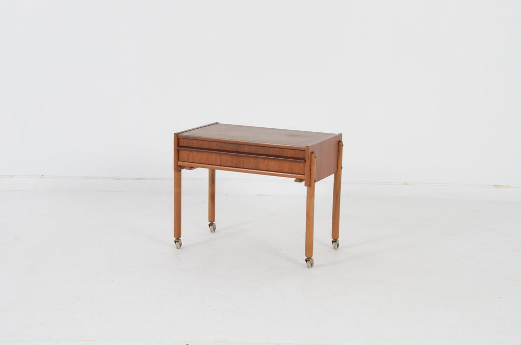 ローテーブル キャスター付き